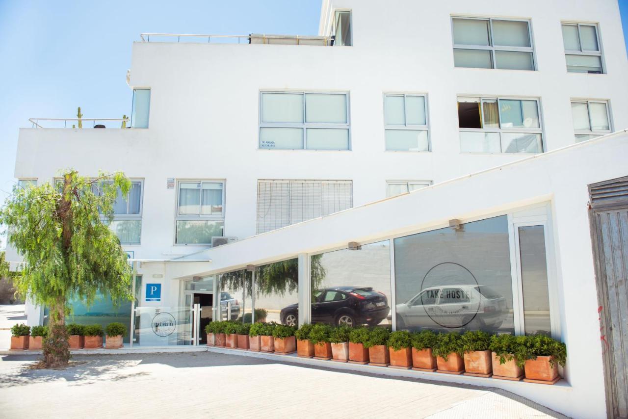 Take Surf Hostel Conil Conil De La Frontera Εξωτερικό φωτογραφία