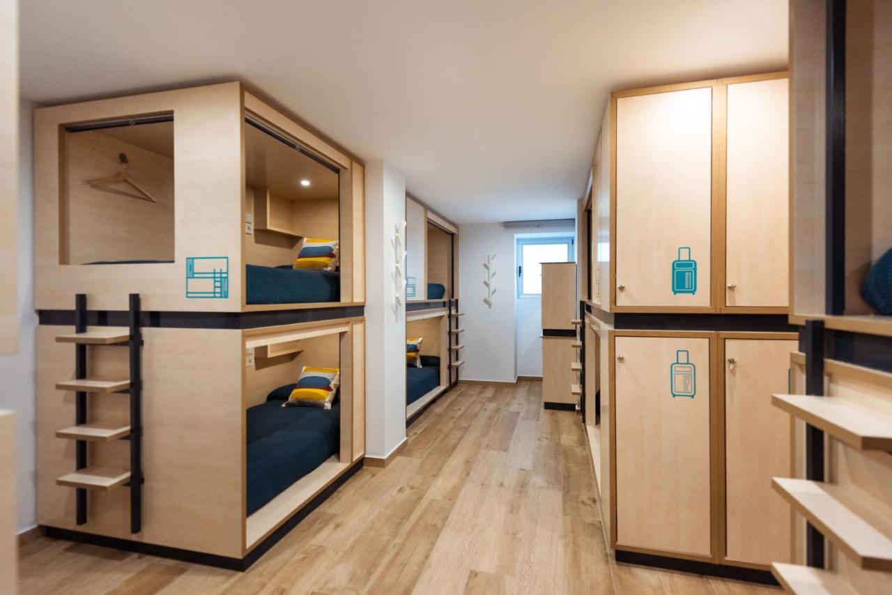 Take Surf Hostel Conil Conil De La Frontera Εξωτερικό φωτογραφία